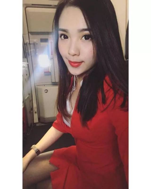 嘴唇直播下载 烟与镜